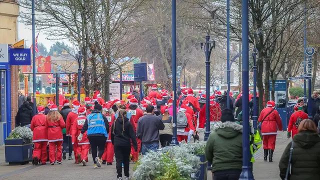 Boston Santa Run logo
