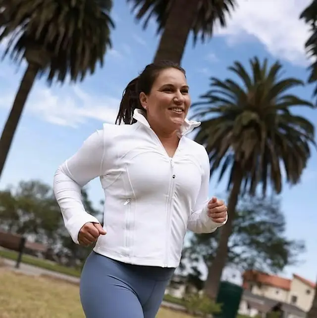 Community Run with lululemon Ambassador, Bari Cohen logo