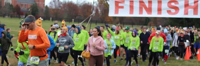Freeze Your Gizzard 5K and 1 Mile logo
