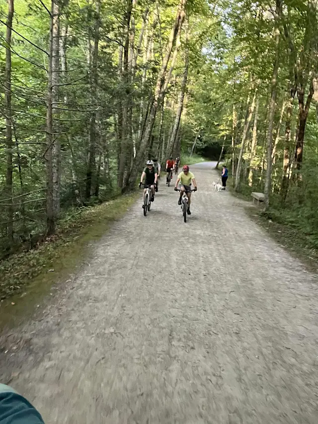 Friday Gravel logo
