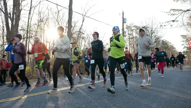 Froggy Hollow 5 & 9 presented by Altra logo