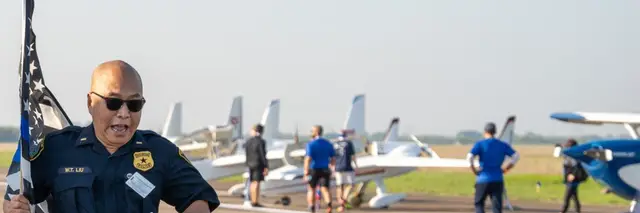 Houston Airports Aviator Run logo