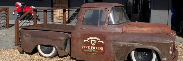 Indian Fields Tavern/5 Fields Brewing Co. Low Key Jingle Bell Jog logo