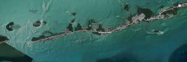 Islamorada Half Marathon & 10k, Rumrunner Run 5K/10K and Beach N' Beer Mile logo