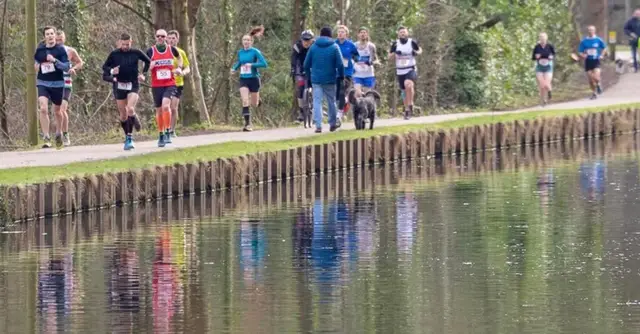 Kirkstall Calverley Cutter & Kirkstall Bridge 10km logo