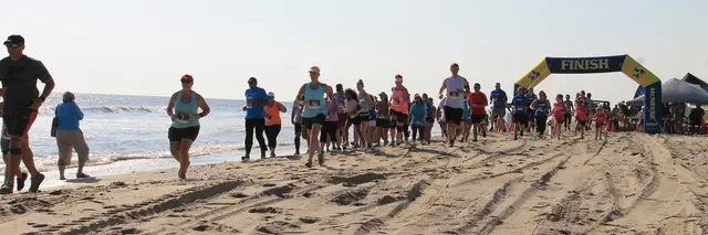 Lighthouse Run logo