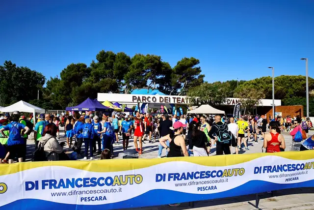 Maratonina del Mare (Pescara Half Marathon) logo
