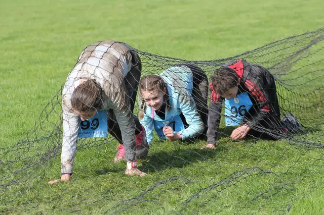 Mojo Active's "Muddy Madness" Obstacle run 5k, 2k logo