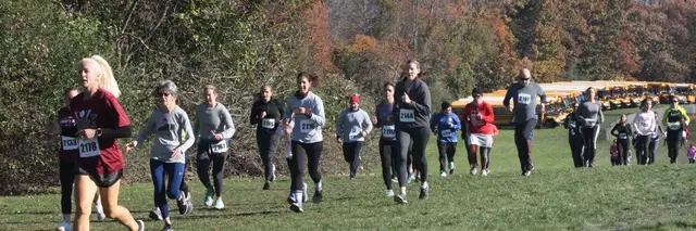 Mom & Pop XC logo