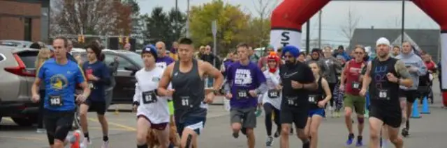 North Royalton Bear Run logo
