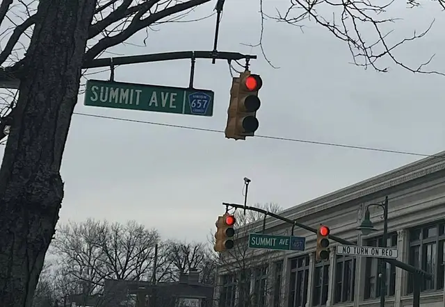 Pre-Thanksgiving "Stretch and Stroll" through Summit logo