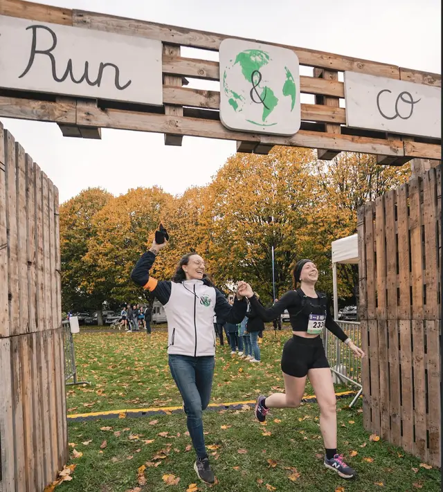 Run&Co logo
