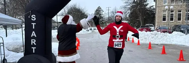 Santa Dash Away 5K logo