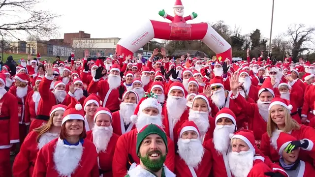 Santa's Scamper logo