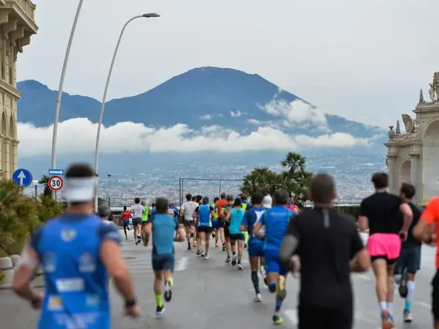 Semi-Marathon de Naples logo