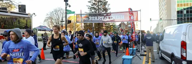 Silver Bells 5K logo