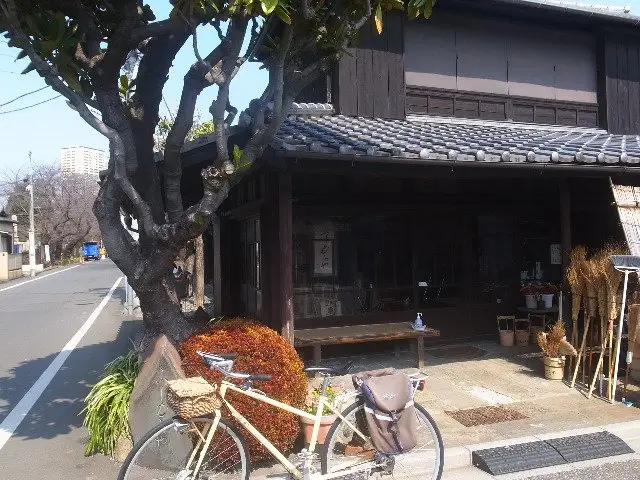 TOKYO RIDE Yanesen (Yanaka-Nezu-Sendagi) Downtown Scenery (TOKYO RIDE  谷根千 下町の風景) logo