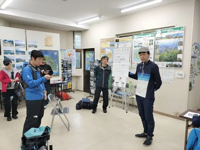 Mt. Mihara Mountain Marathon (三原山マウンテンマラソン) logo