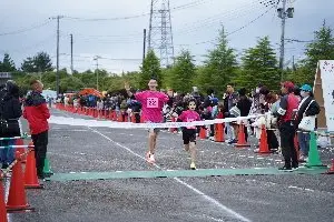 31st Hitomebore Marathon (第31回 ひとめぼれマラソン) logo