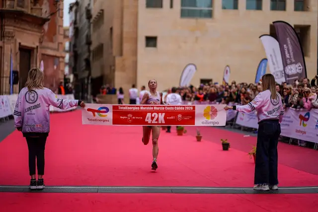 TotalEnergies Maratón Murcia Costa Cálida logo
