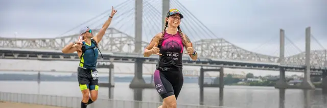 Tri Louisville logo