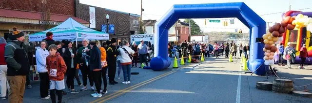 Tullahoma Area Chamber of Commerce Wobble Gobble 5k logo