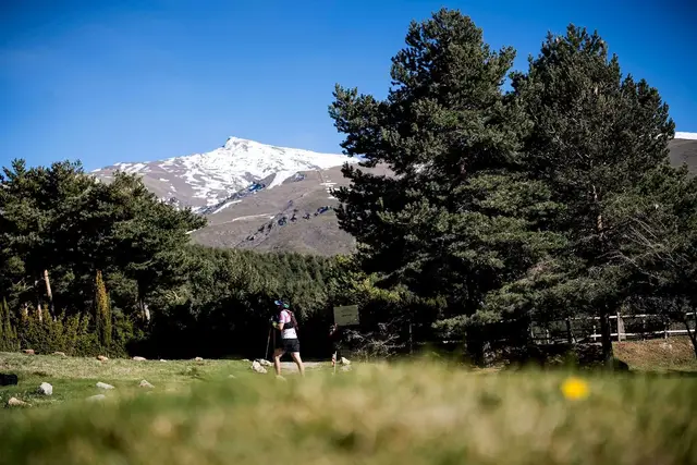 UNICAJA Ultra Sierra Nevada logo