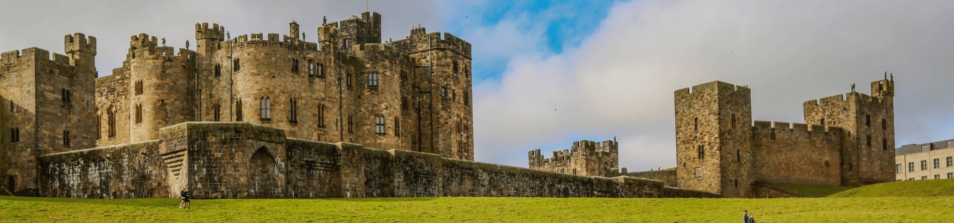 ALNWICK CASTLE TRAIL RUNS 2027 - 10KM & Half-Marathon Logo