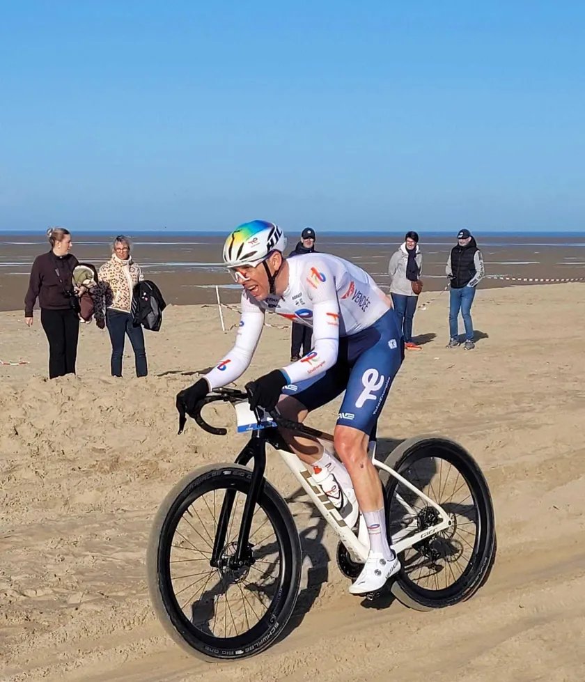 BEACH RACE INTERNATIONALE VTT NEUFCHATEL-HARDELOT Logo