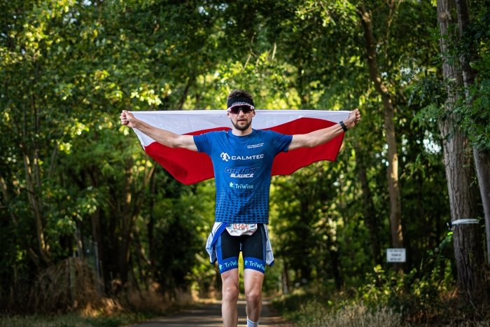 BRETZEL ULTRA TRI Logo