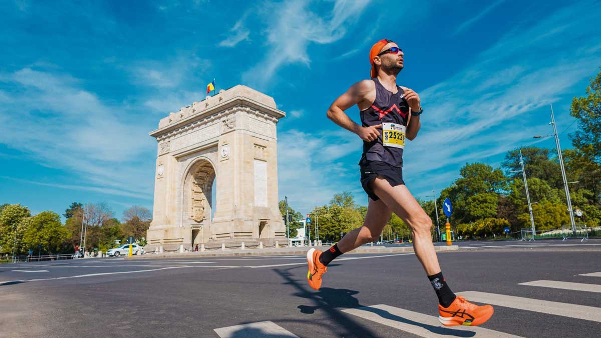 Bucharest International Half-Marathon & 10K by Constantina Dita Logo