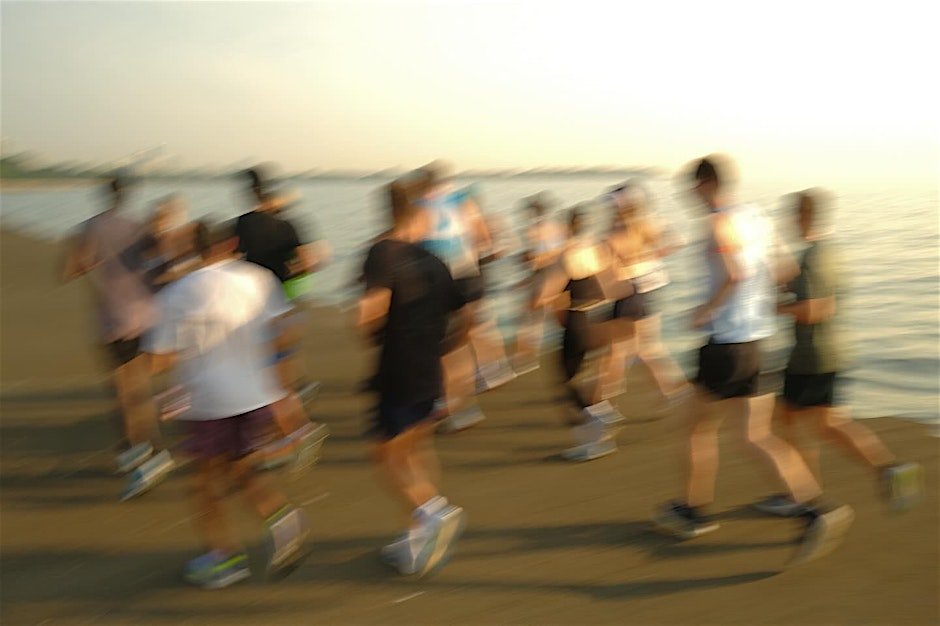 Chicago Marathon Shakeout: Shut Up & Run Club x Skull House Running Co