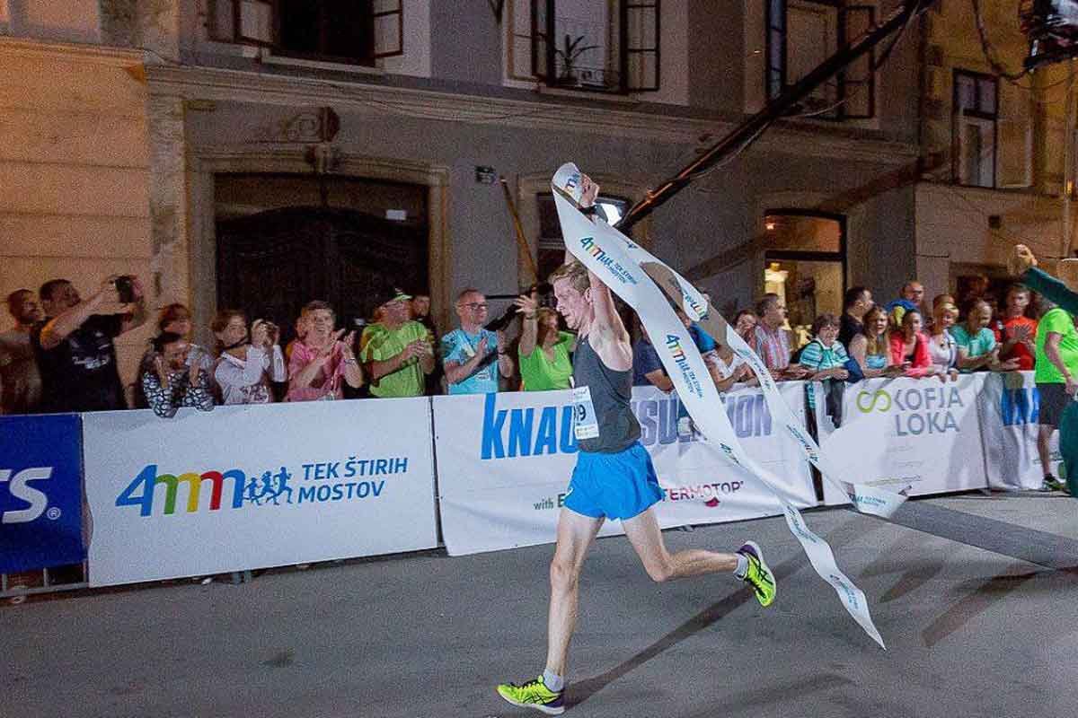 Four Bridges Night Run