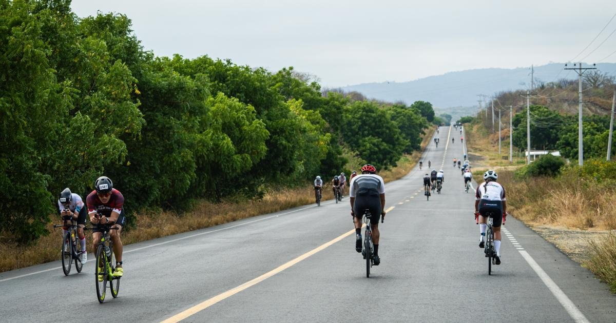 IRONMAN 70.3 Ecuador
