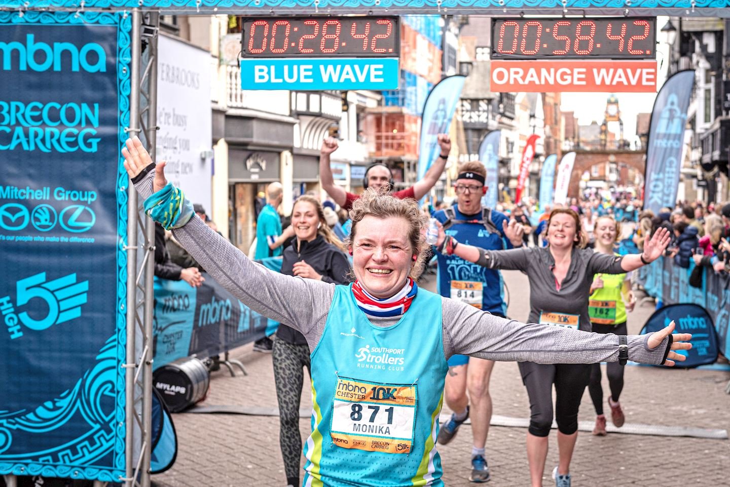 MBNA Chester 10K Logo