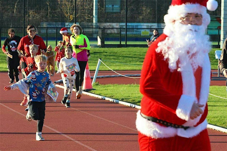 Mini Athletics Fun Run With Santa