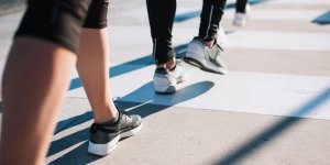 National Parkinson's Institute: Walk to End Parkinson's Logo