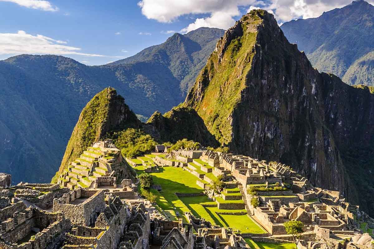 Official 26.2mi Inca Trail Marathon and 18 mi Incathon Logo