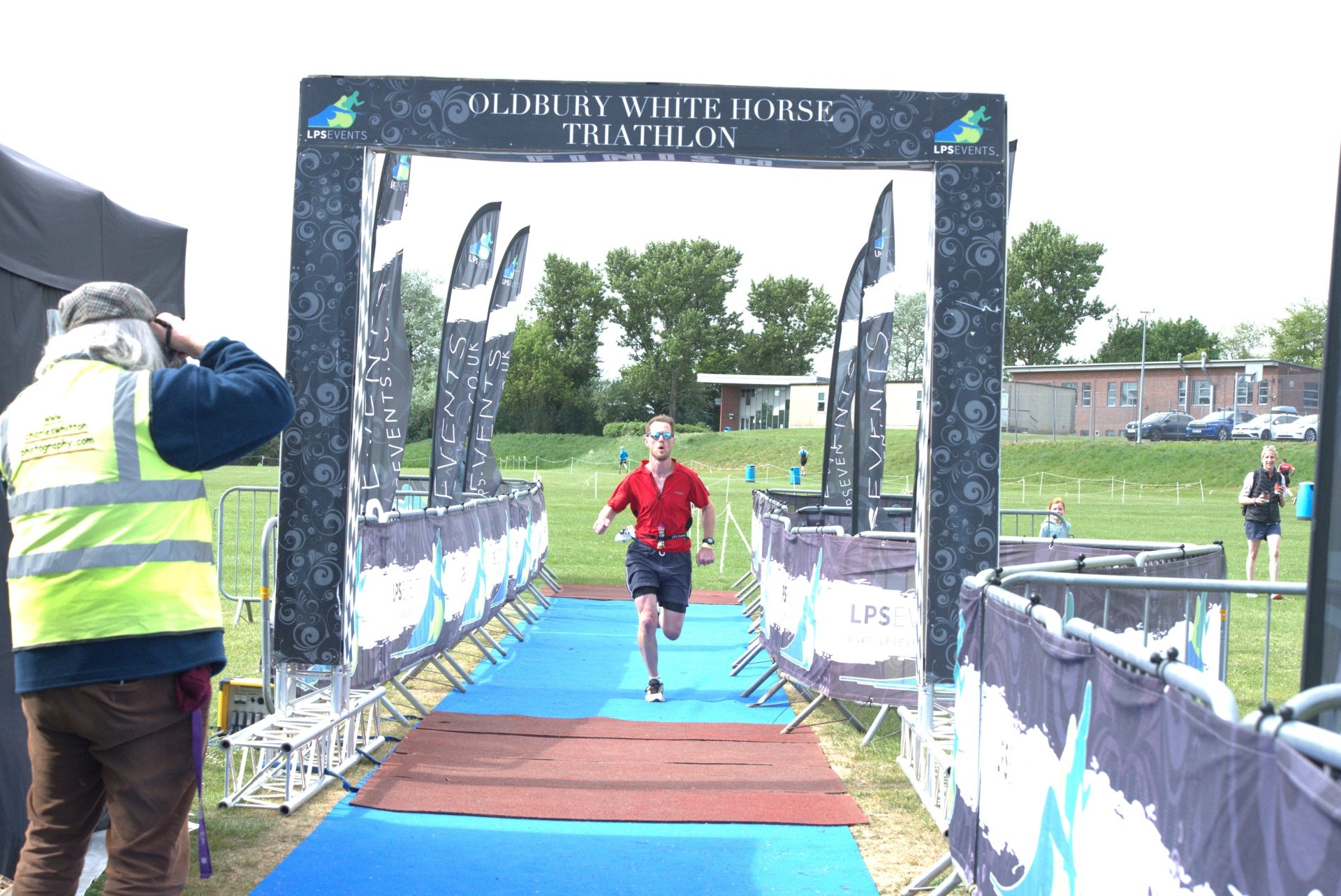 Oldbury White Horse Sprint Triathlon Logo