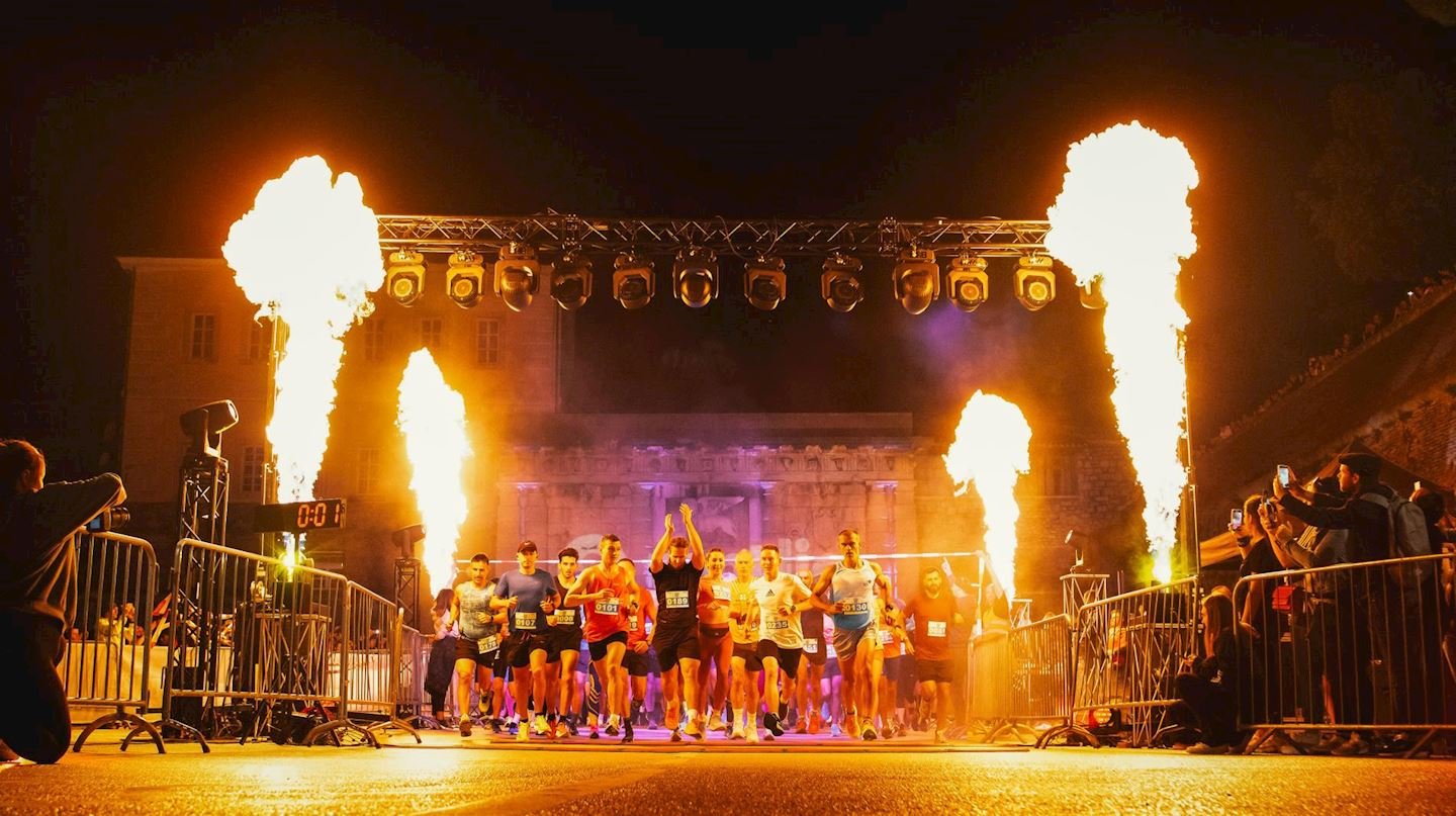 Rentlio Zadar Night Half Marathon - CROATIA Logo