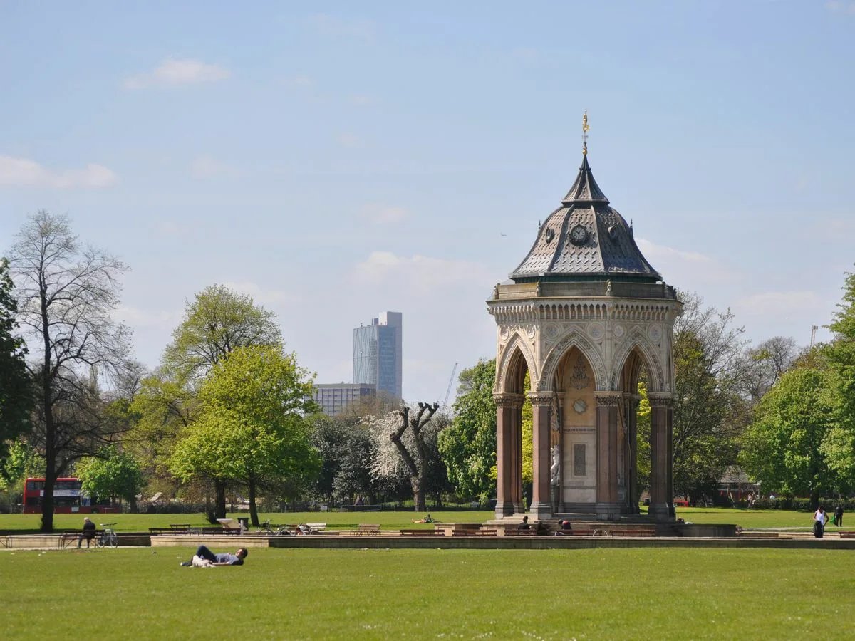 Run London Victoria Park Half/10k/5k Logo