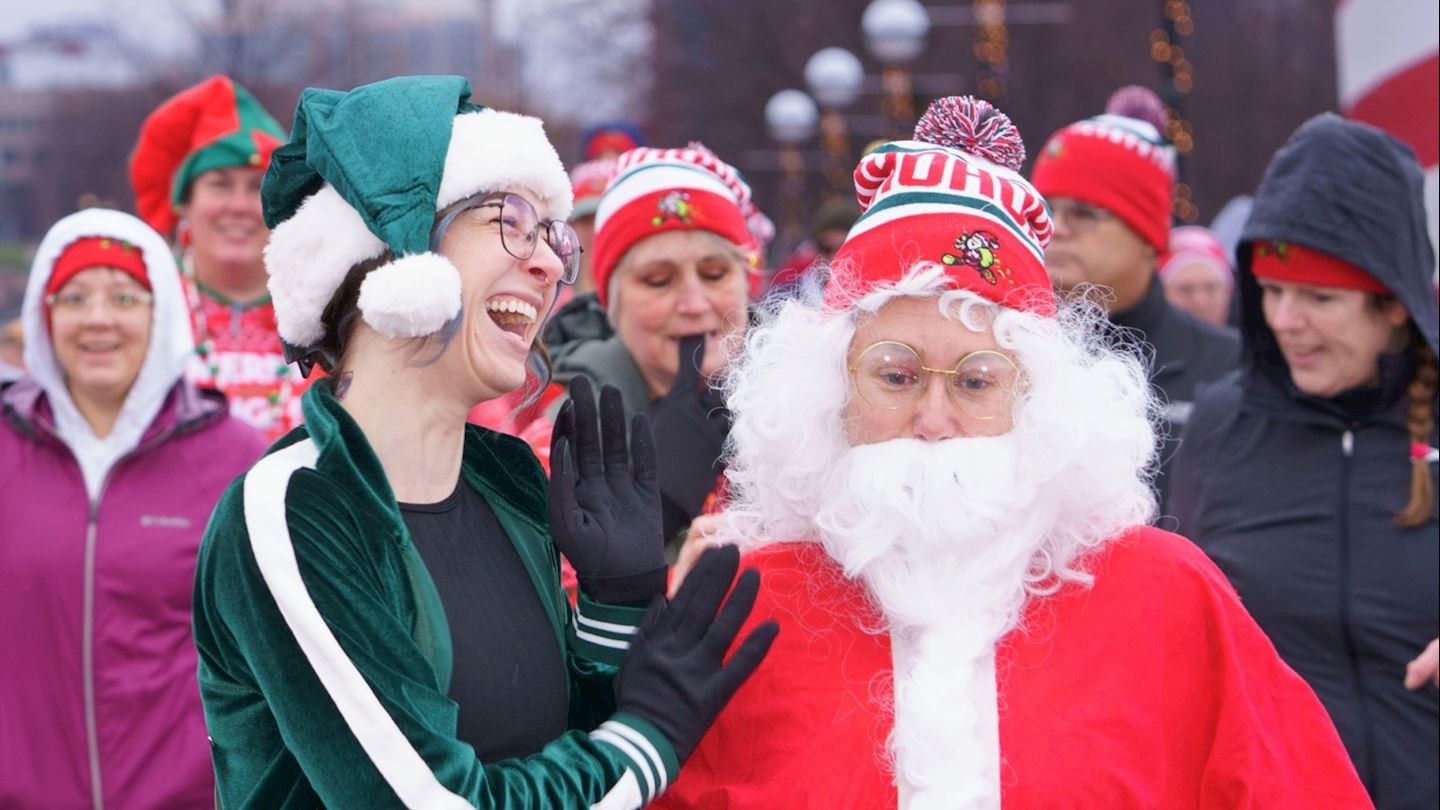 Santa Hustle Indianapolis Logo