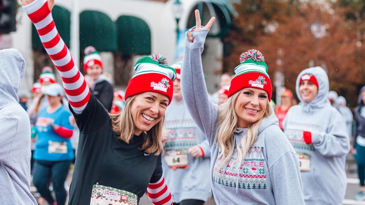 Santa Hustle Roseville Logo