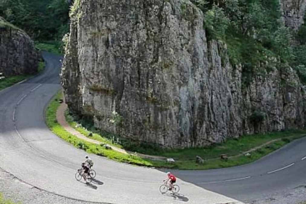 SOMERSET 100 SPORTIVE Logo