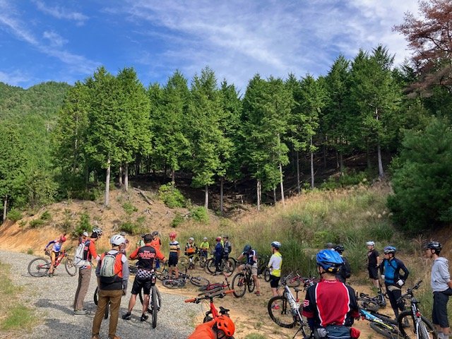 Nishisakuragaoka Forest Road Touring (西粟倉林道ツーリング)