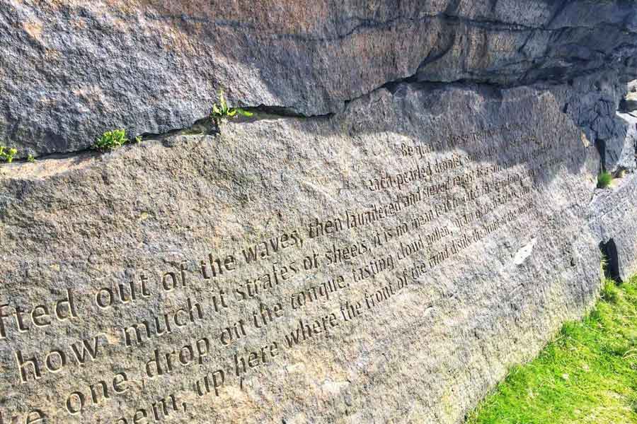 Stanza Stones Ultra Logo