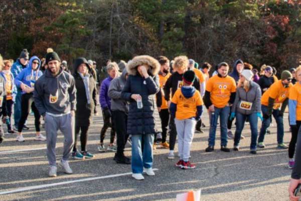 Thanks-For-Giving Turkey Trot Logo