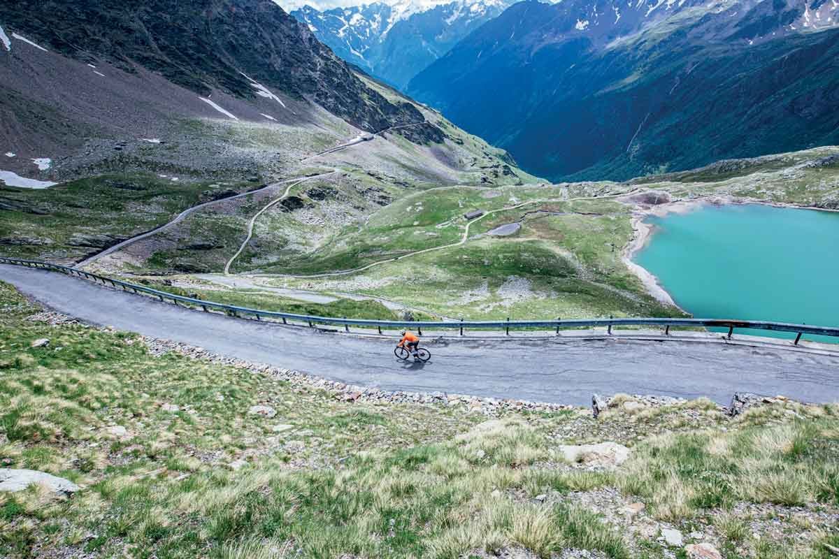 The Stone Extreme Triathlon Logo