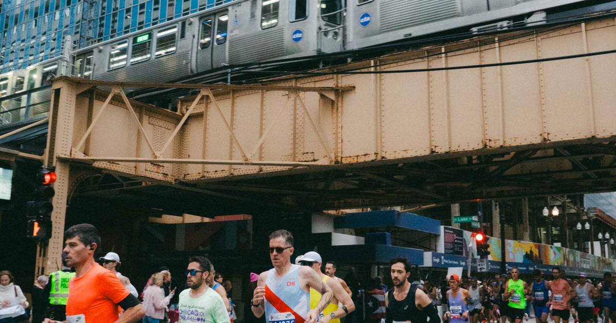 Tracksmith Chicago Marathon Weekend 2026 Logo