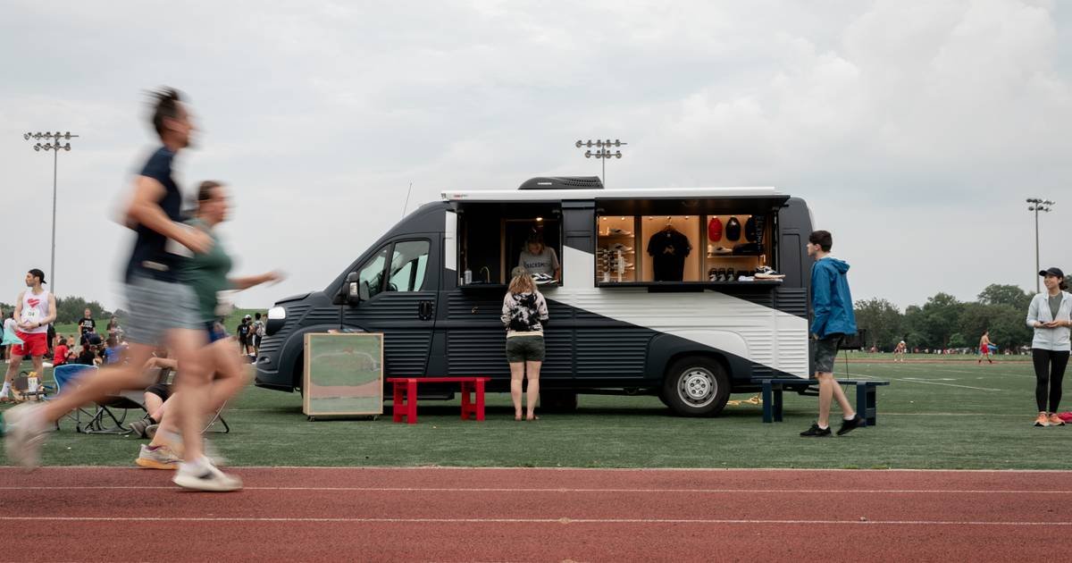 Tracksmith Envoy Summer Roads - New Haven Road Race